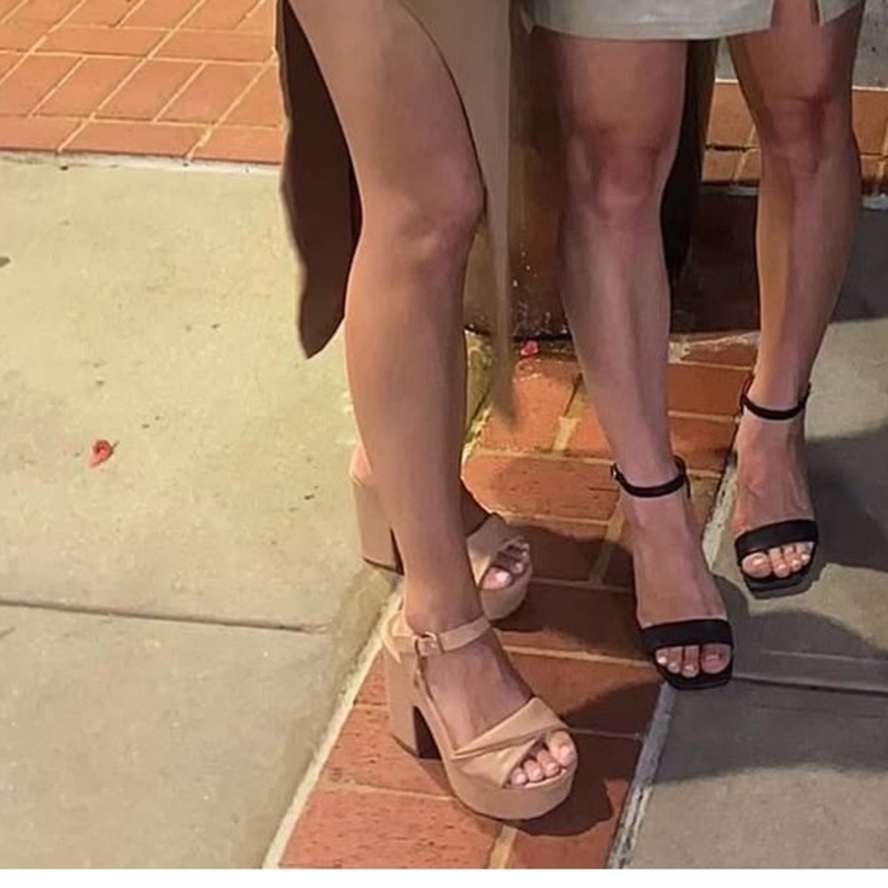 Impressions Tan Block Heel Sandals